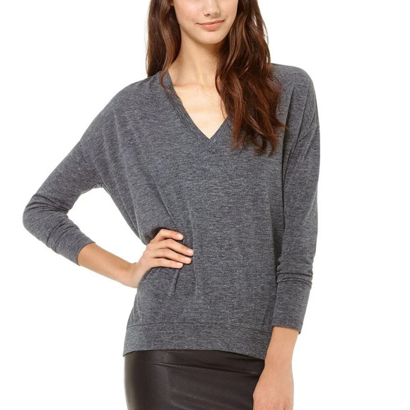 Aritzia Wilfred Free Womens Medium Vneck Rayon Devinette Tshirt - Picture 1 of 14